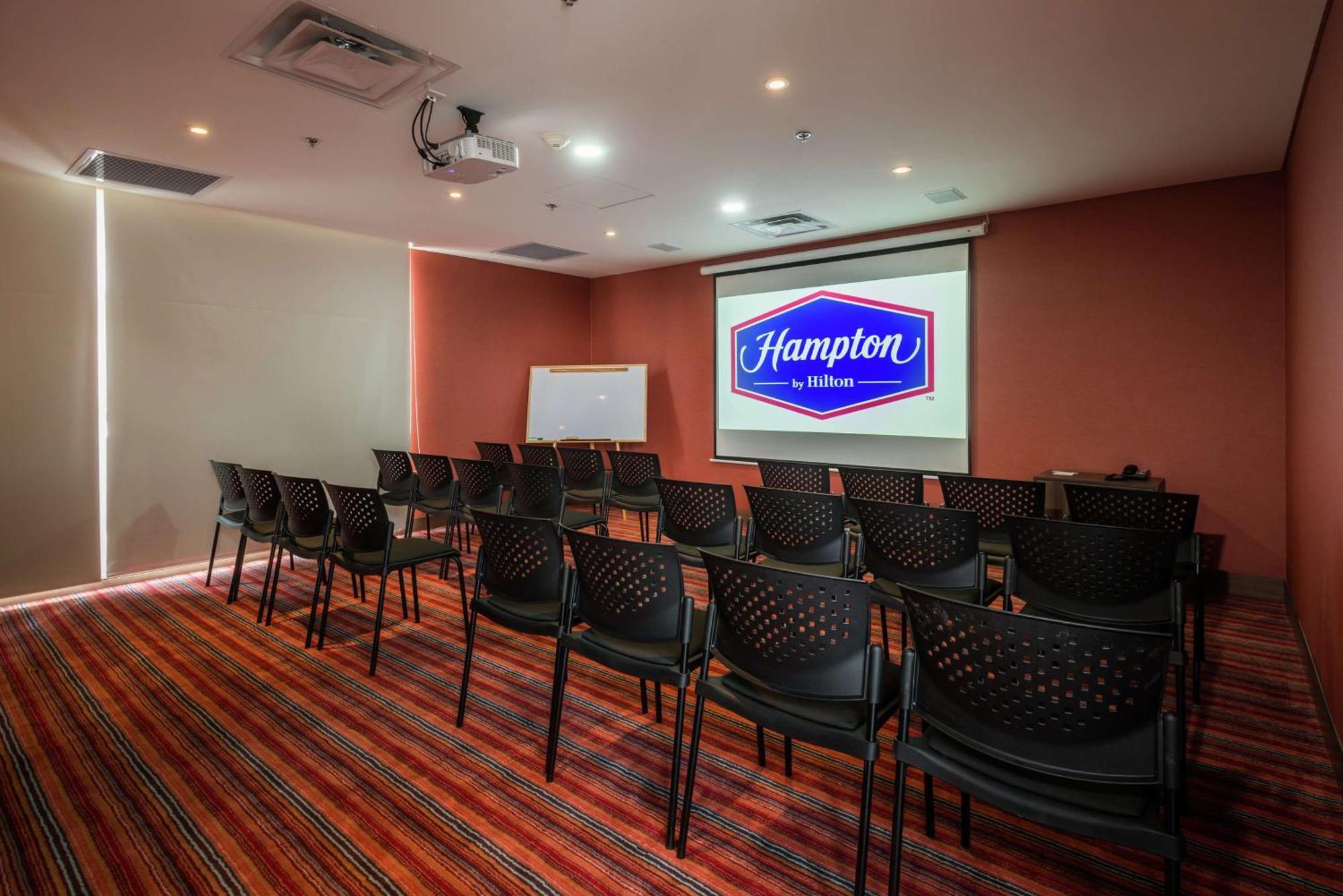 Hampton By Hilton Bogota Usaquen Екстериор снимка