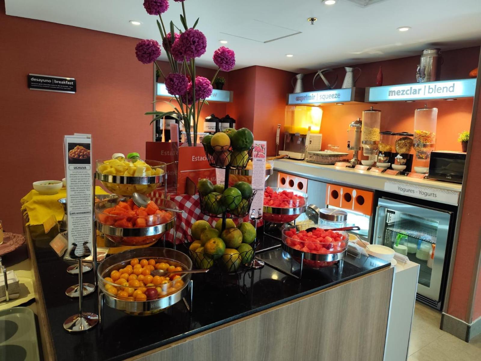 Hampton By Hilton Bogota Usaquen Екстериор снимка